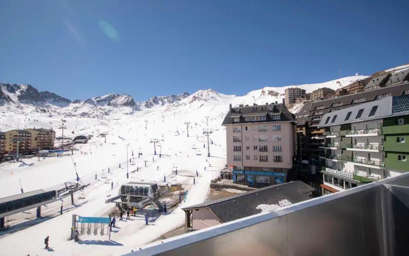 Groups Skiing Season 2027