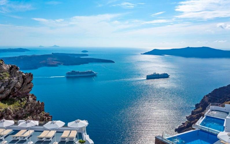 Luxe 5* Santorini Escape