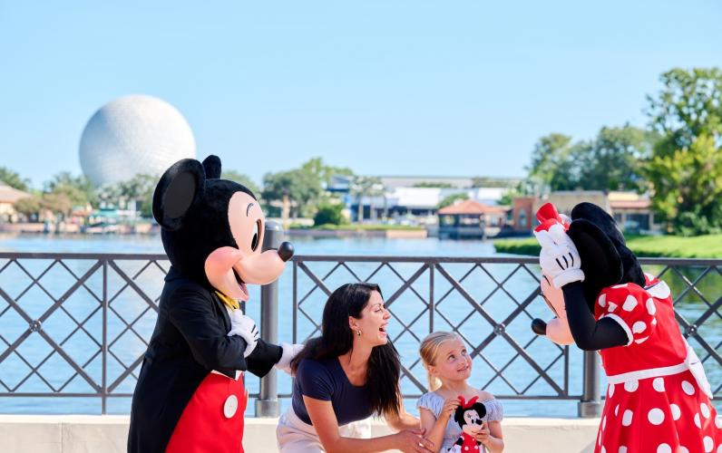 Universal Orlando & Walt Disney World w/FREE Disney Dining