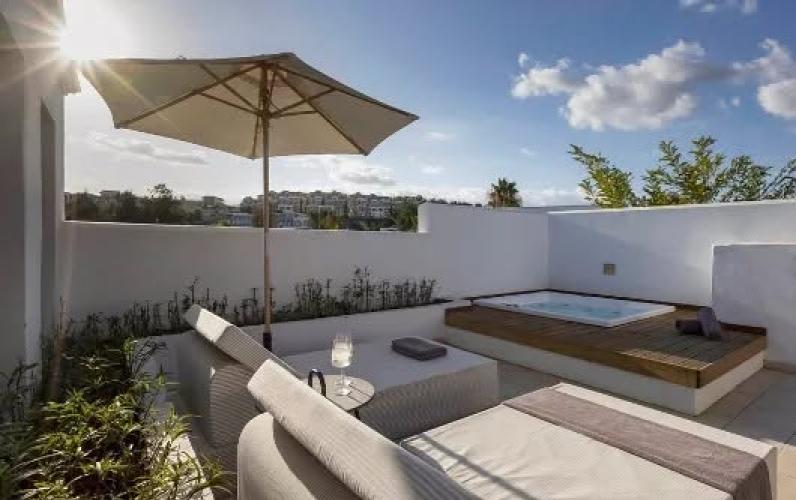 Luxe 5* Ultra All Inclusive Family Escape