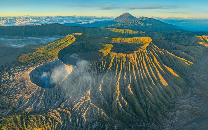 Best of Indonesia - Temples, Volcanoes & Islands