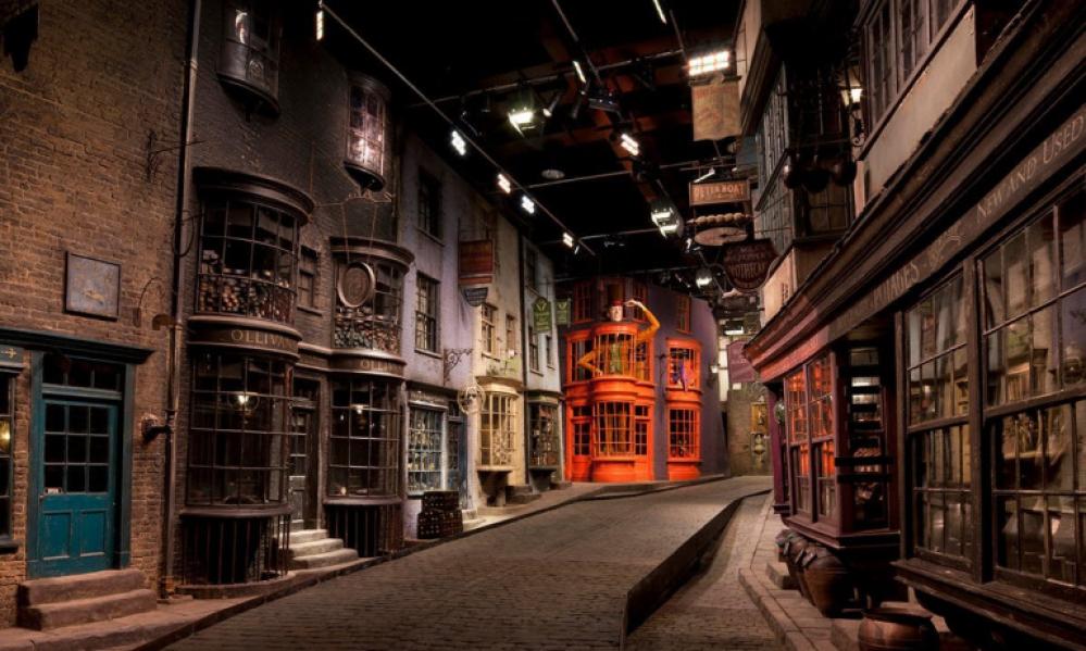 Warner Bros. Studio Tour London - The Making of Harry Potter